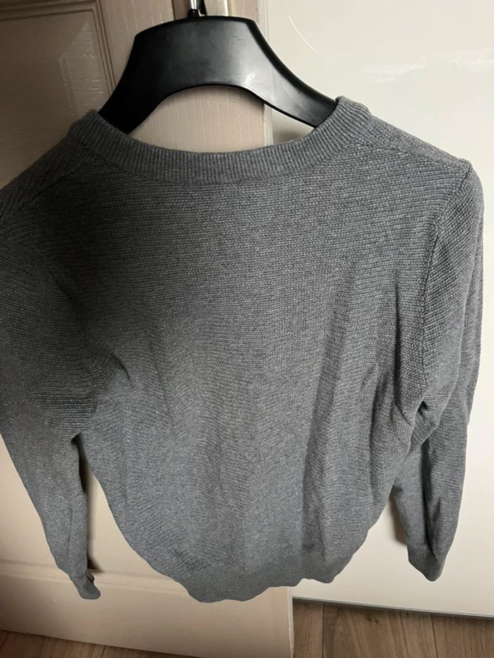 Pull gris Lacoste - photo numéro 3