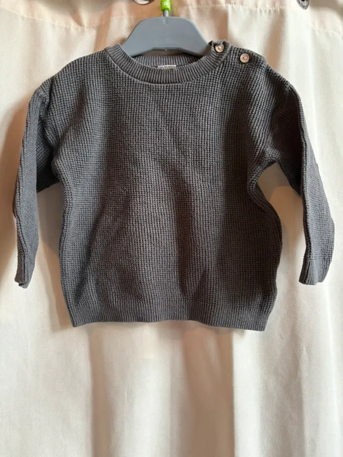 Pull gris anthracite 9-12 mois
