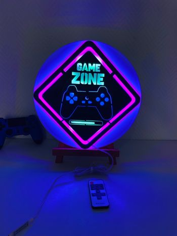 Cadre lumineux LED réalisé sur disque vinyle 33T style Gaming «Game Zone»