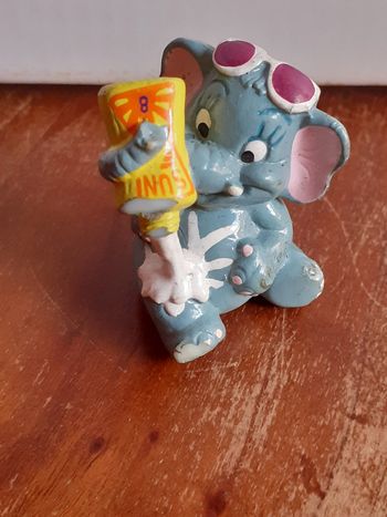 🍫 Jouet figurine éléphant crème solaire Kinder