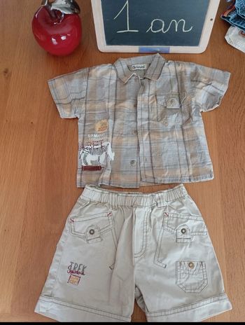 Ensemble chemise et short Alphabet taille 1 an en très bon état