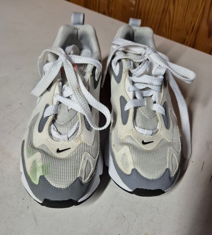 Basket femme Nike air max 200 beige et grise taille 36 - photo numéro 2