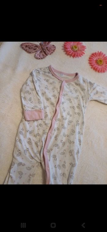Pyjama bébé taille 3 mois