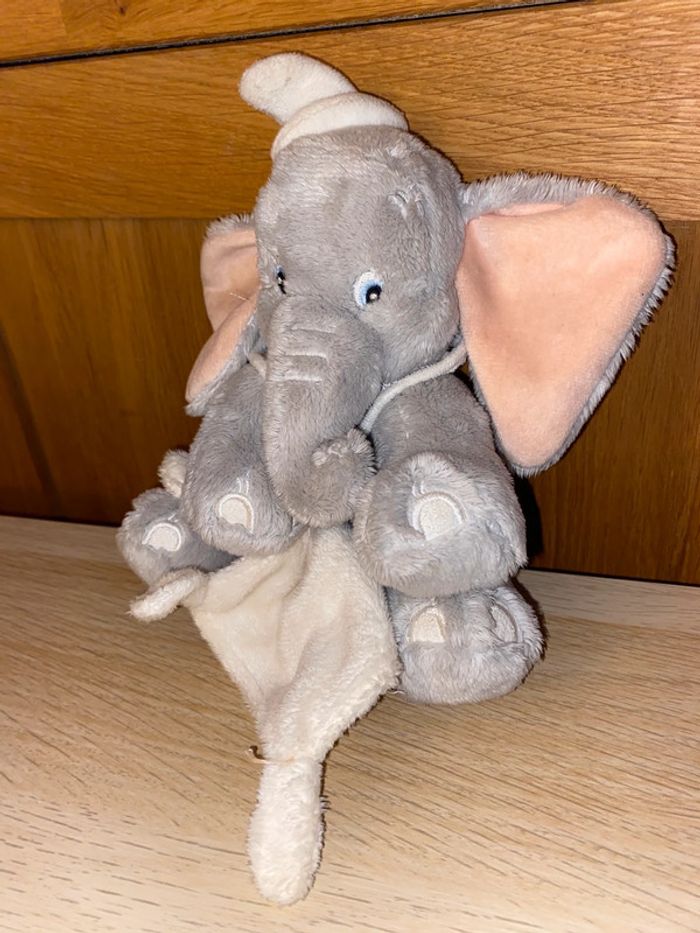 Peluche Disney store doudou dumbo éléphant volant flying baby bébé - photo numéro 3