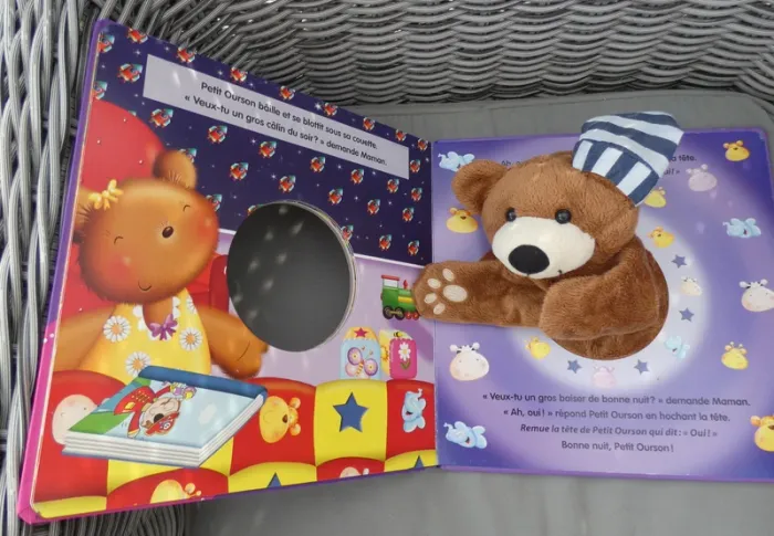 Adorable livre avec sa marionnette nounours - photo numéro 8