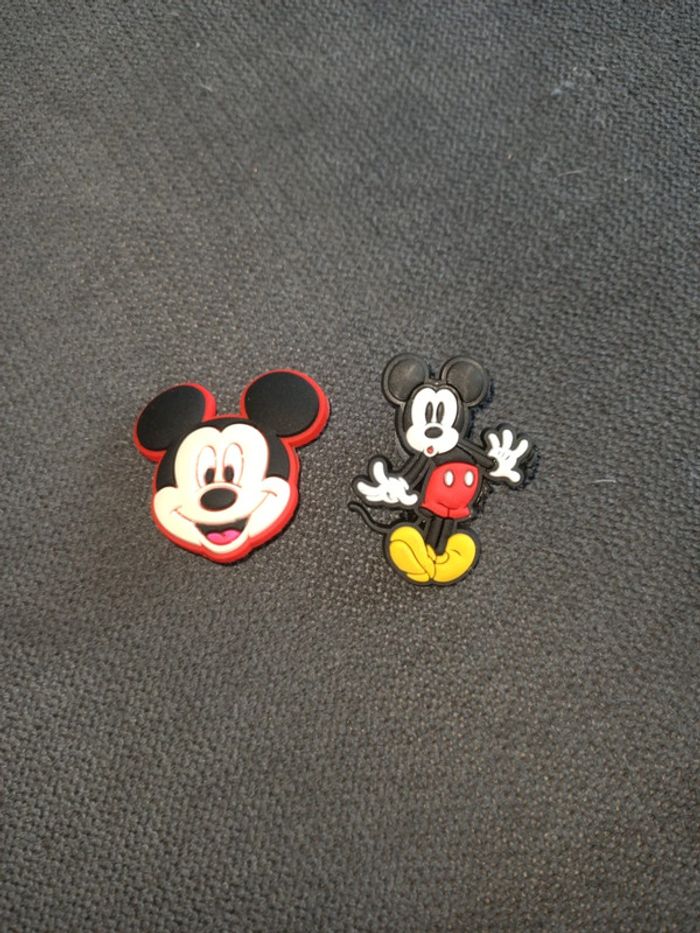 Pins crocs Mickey mouse - photo numéro 2