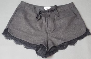 short femme élégant & confortable