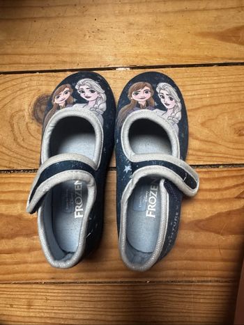 Chausson la reine des neiges 24
