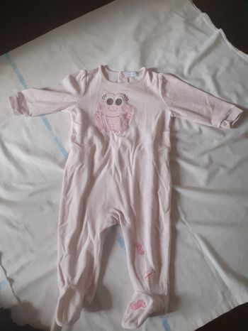 Babygros rose clair motif grenouille