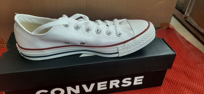 Converse basse blanche - photo numéro 2