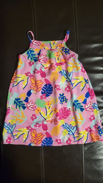 Robe à petites bretelles, volant sur le décolleté, taille 8 ans