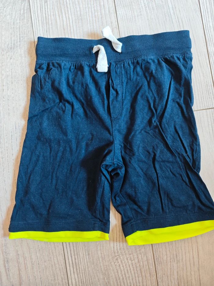 2 bermudas 6 ans - photo numéro 2
