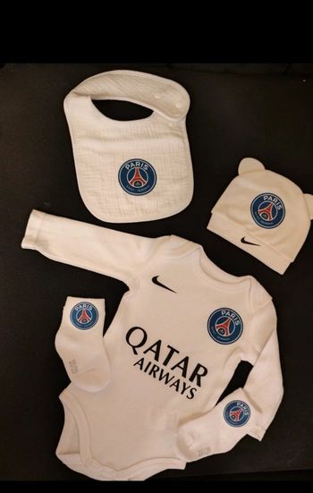 Ensemble bébé foot cadeau de naissance paris psg