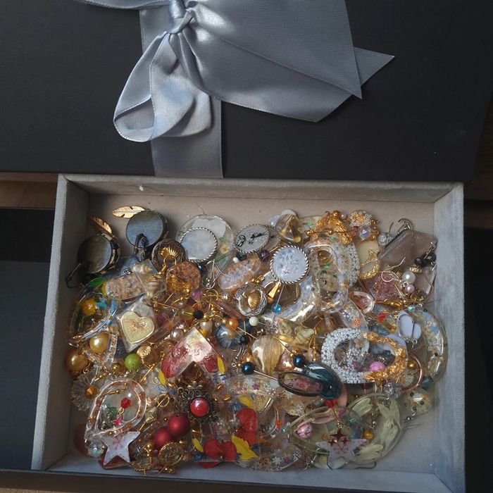 Lot de boucles d'oreilles pendante multicolore artisanale résine