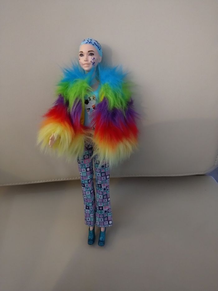 Poupée barbie en super etat