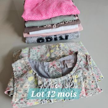 Lot  vêtements fille 12 mois