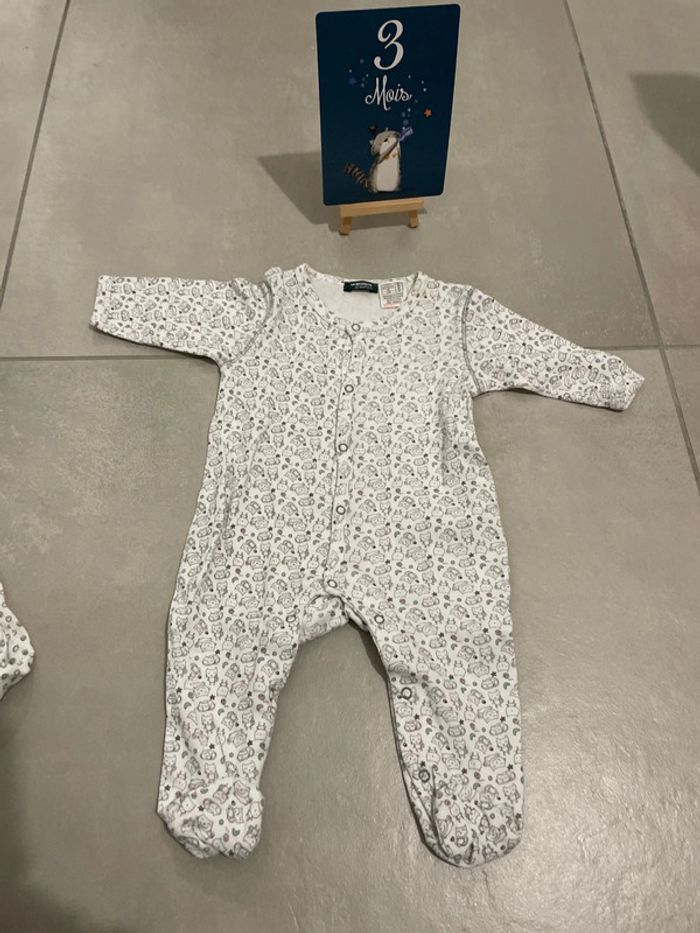 Lot de pyjamas - photo numéro 5