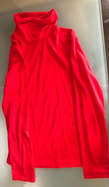 Pull col roulé rouge taille 36