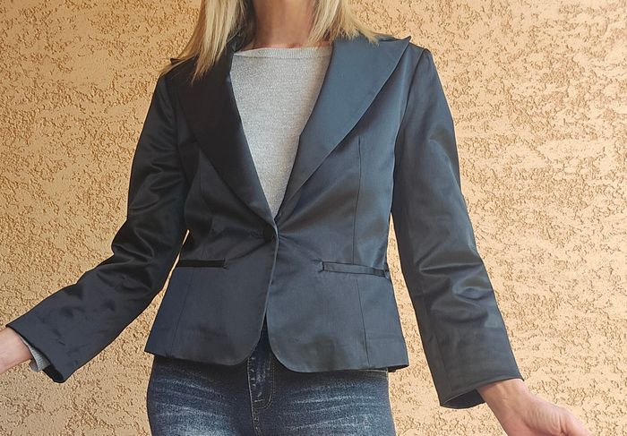 📌 Veste /Blazer Noire Satinée – Fashion Elle