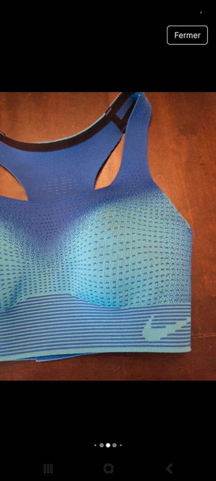 Brassière de sport Nike bleu/tourquoise taille XS - photo numéro 10