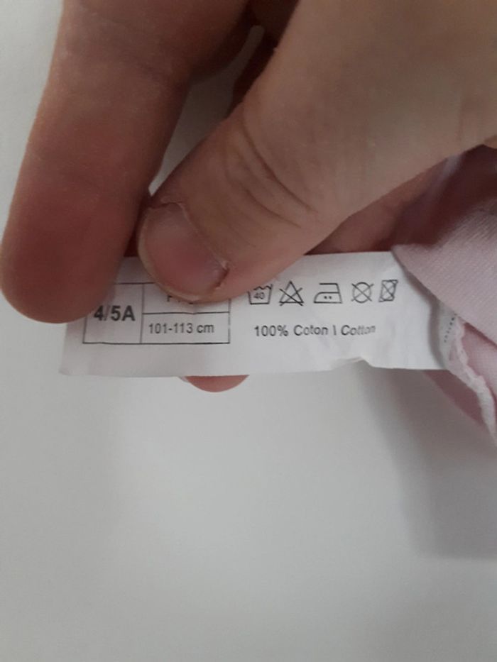 Tshirt 4/5 ans - photo numéro 5