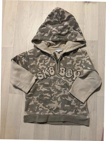 Sweat kimbaloo 24 mois motif camouflage à capuche très bon état