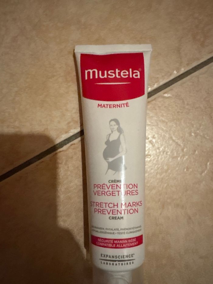 Crème vergeture mustela