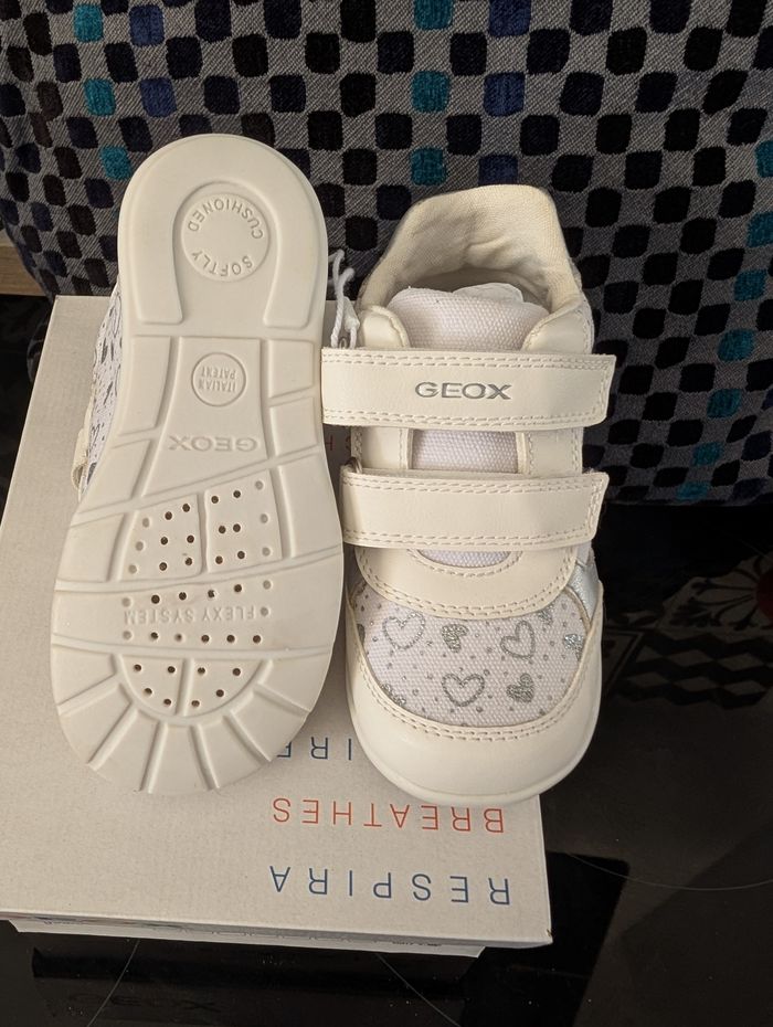 Chaussures fille. Taille 24. Neuf. Geox - photo numéro 7