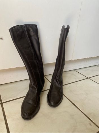 Bottes fourrées en cuir marron