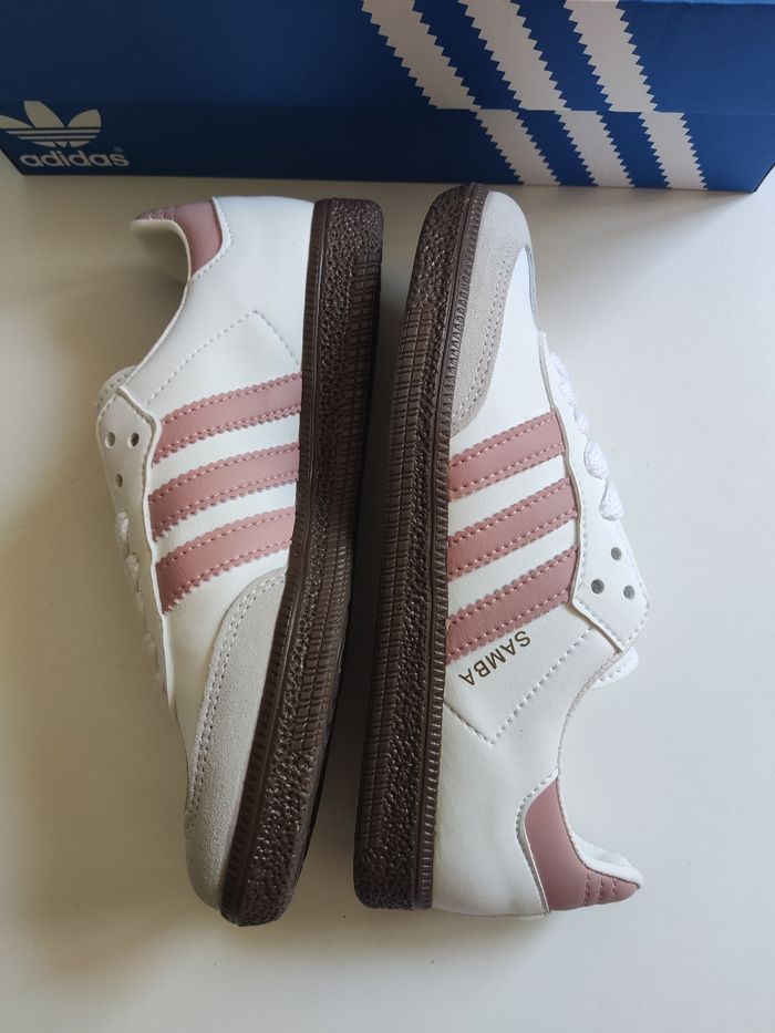 Basket Adidas samba rose  taille 38 - photo numéro 2