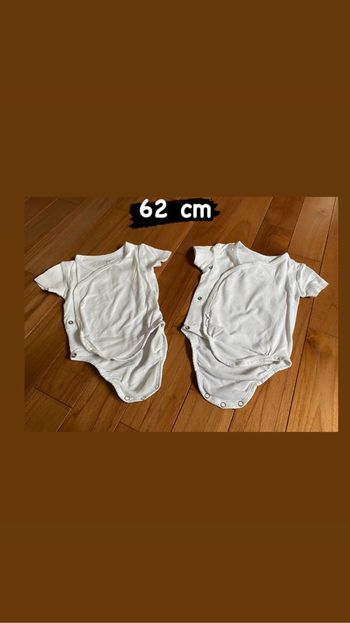 Lot de 2 bodies manches courtes bebe H&M 6mois