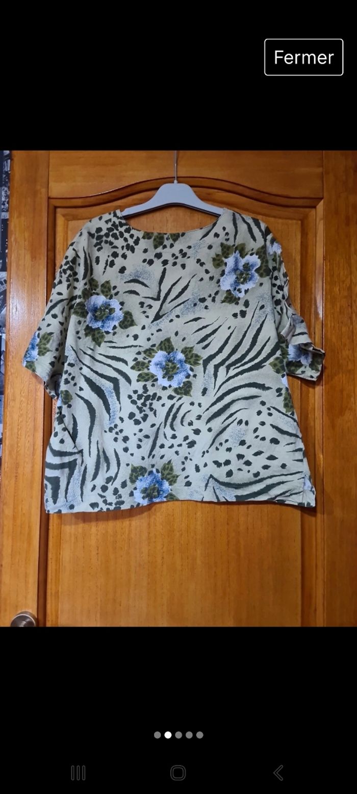 T-shirt taille 50 - photo numéro 2