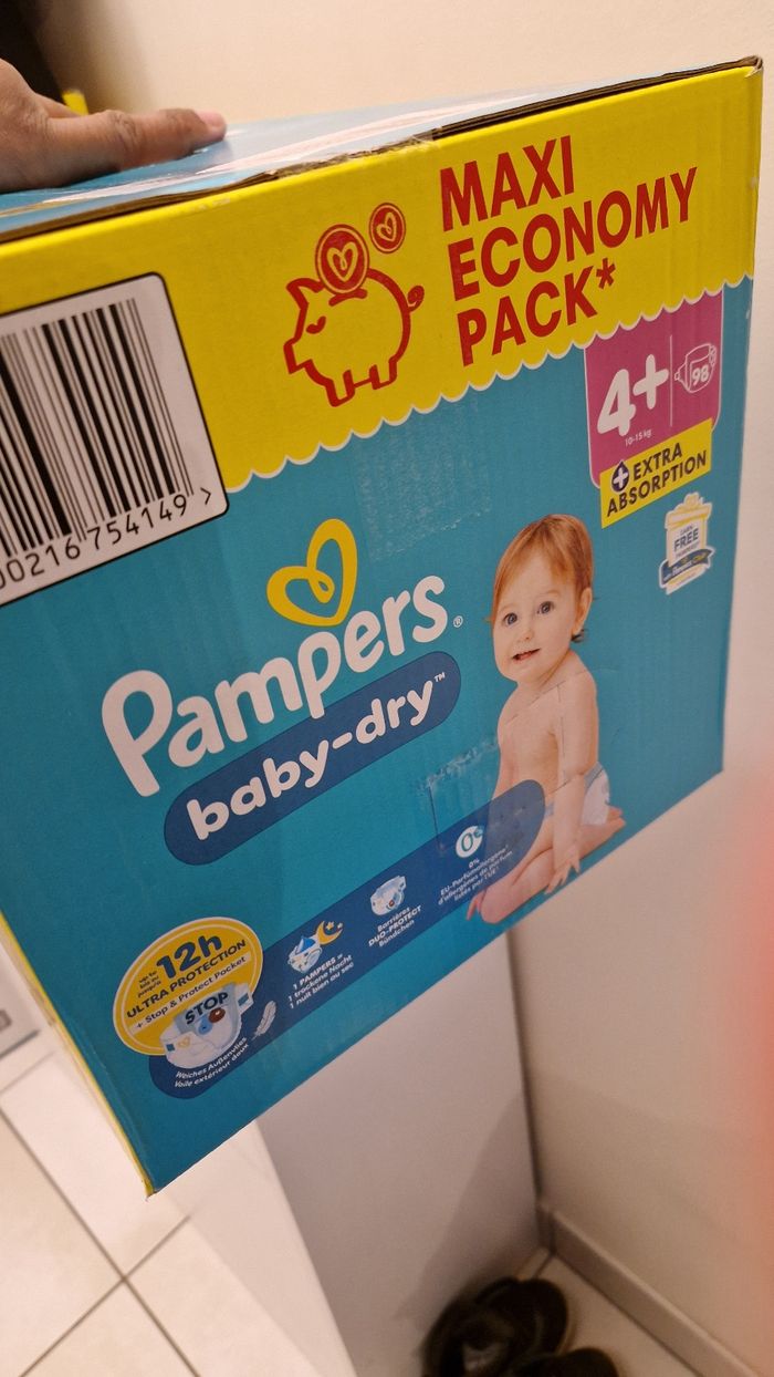 Couches pampers taille 4+ - photo numéro 2