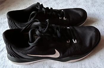 Baskets noires Nike 36,5