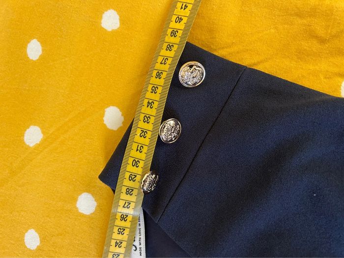 Robe bleu marine avec boutons dorée sur les épaules taille 40 - mademoiselle frenchy - photo numéro 10