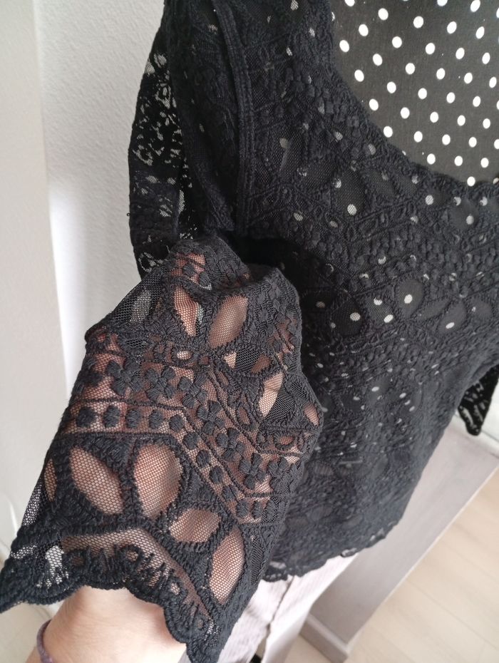 Haut en dentelle noire. H&M 36 - photo numéro 3