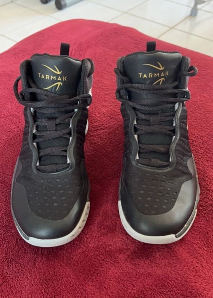 Basket haute taille 37