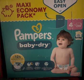 Couches Pampers taille 4