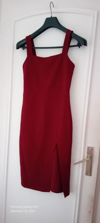 Robe chic à bretelles avec fente devant bordeaux femme S