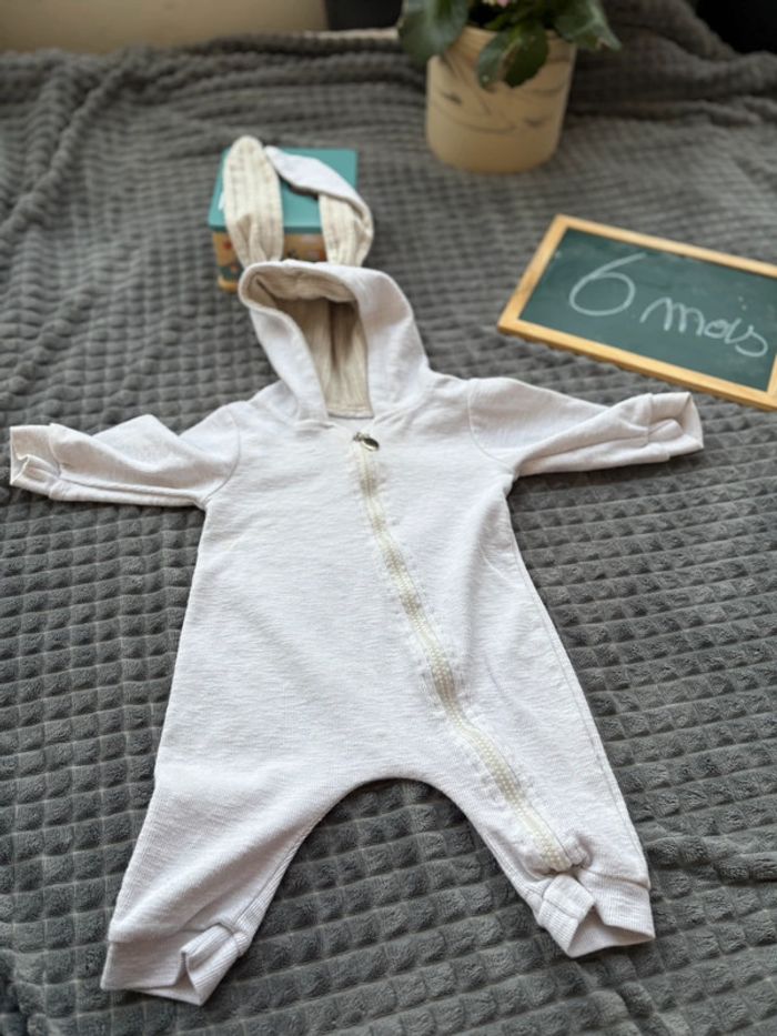 Combinaison lapin taille 6 mois