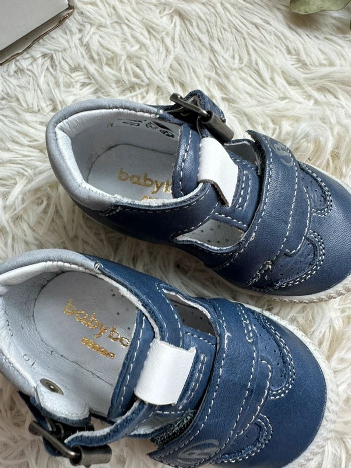 Paire de chaussures bleu Babybotte taille 19 - photo numéro 4