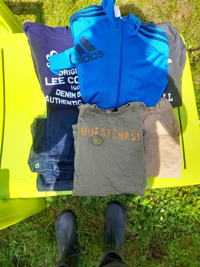 Lot de vêtements garçon taille 14 ans