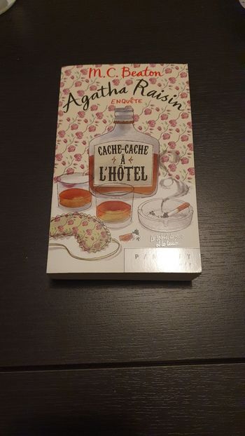 Agatha Raison / Cache-cache à l'hôtel