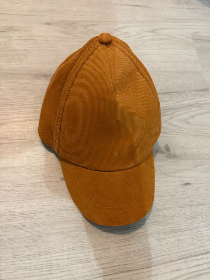 Casquette en velour marron camel