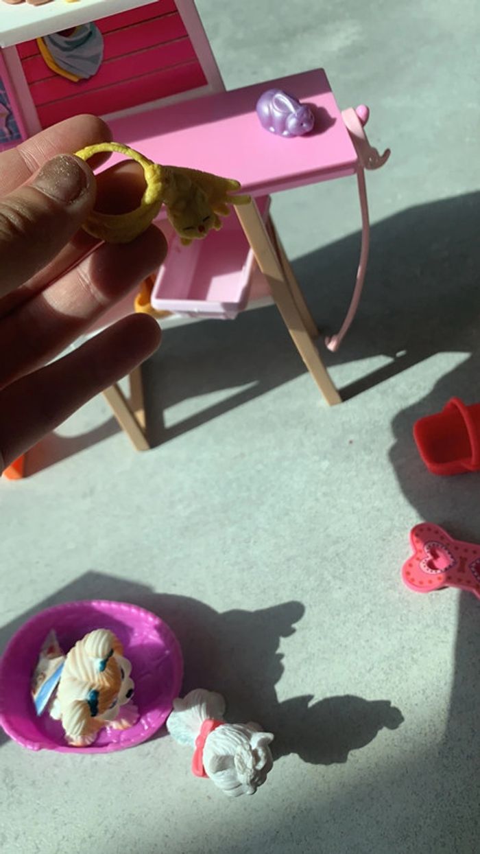 Lot accessoires magasin animalier barbie avec accessoires chien - photo numéro 9