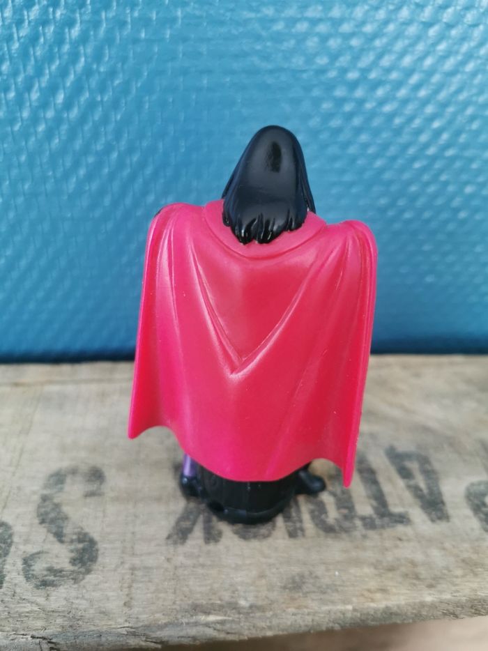 Figurine gouverneur Radcliffe Pocahontas - photo numéro 3