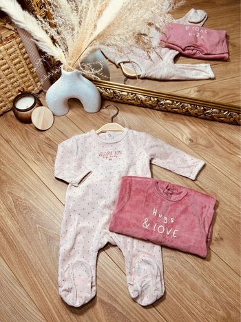 Taille 3 mois lot de 2 pyjamas velours fille Kiabi rose * love baby * 🎀