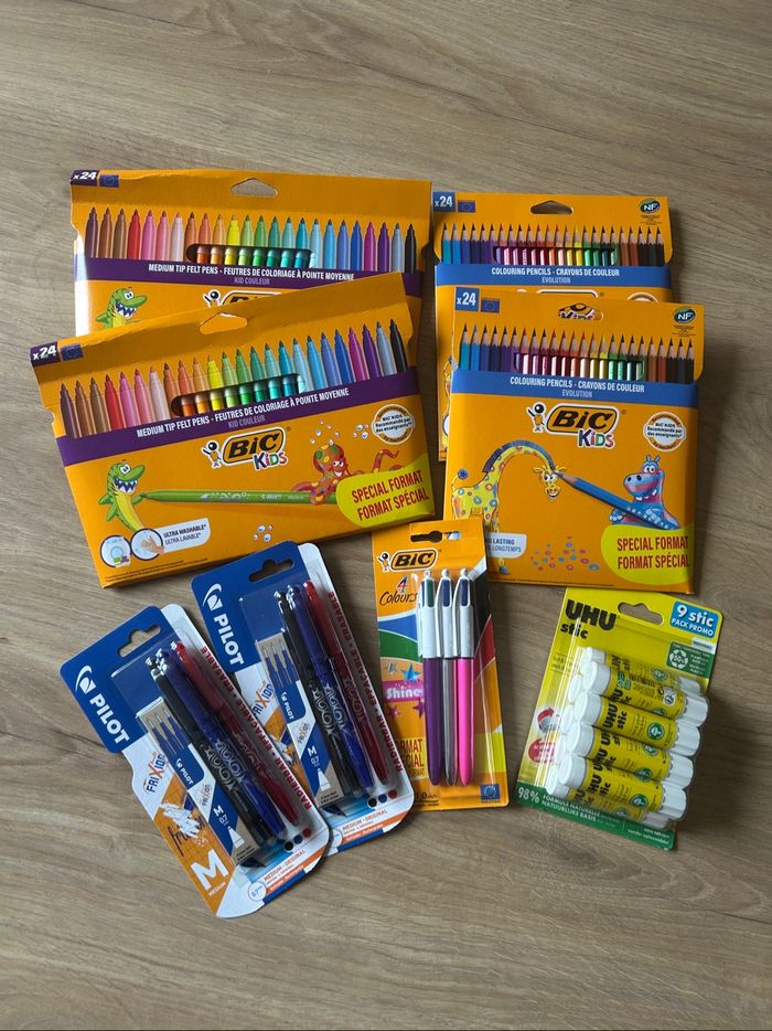 Lot Fournitures scolaires NEUF