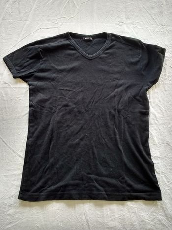 T-shirt noir col v taille L