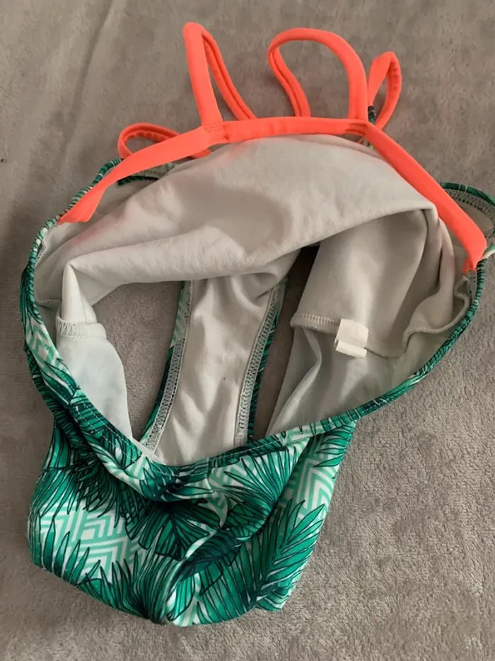Maillot de bain tropical fille motif feuilles vertes - photo numéro 4